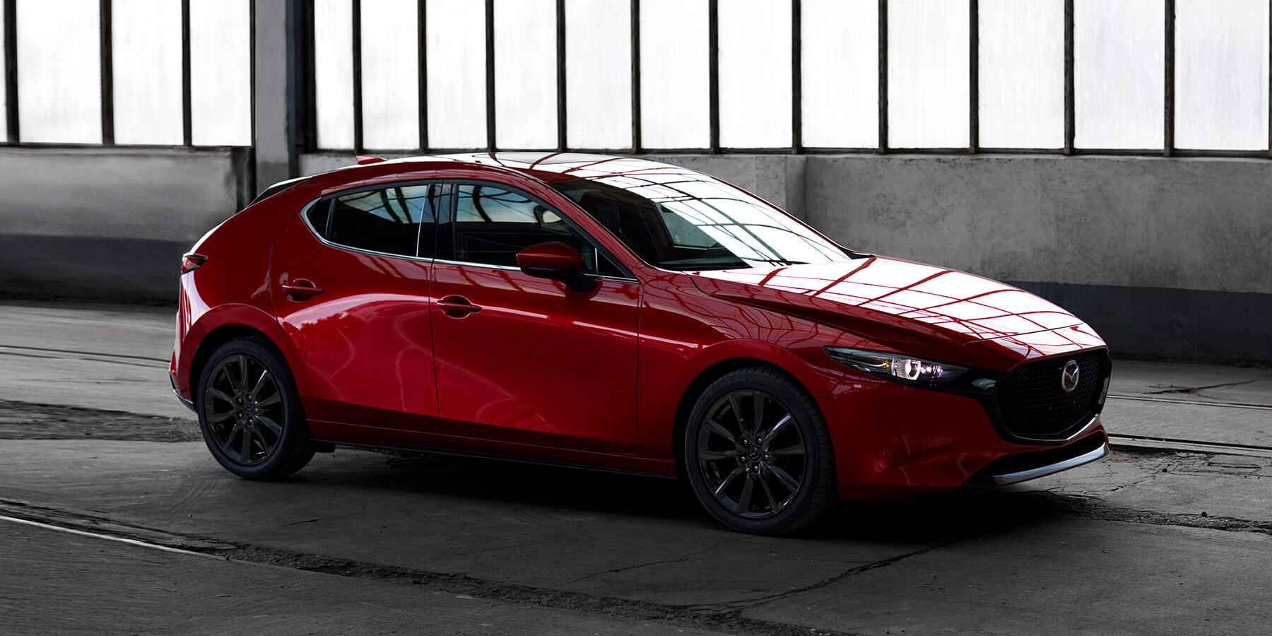 Mazda 3 Hatchback  en Soul Red – Oferta de APR